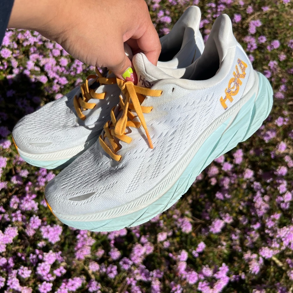 Hoka Clifton 8 White Women’s size 8 Wide 8d